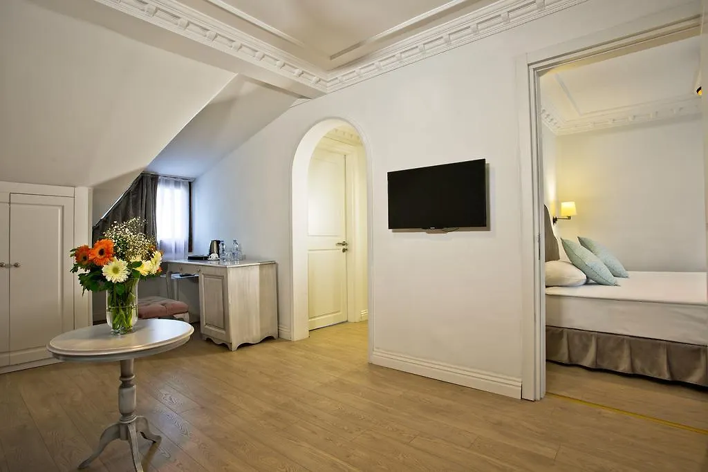 Villa Blanche Hotel Spa & Garden Pool Istanbul Turkey
