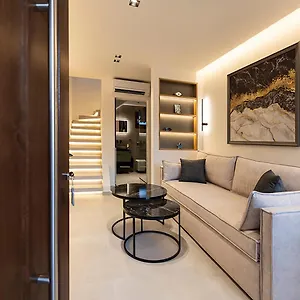 https://akira-suites.hotelschalkidiki.net